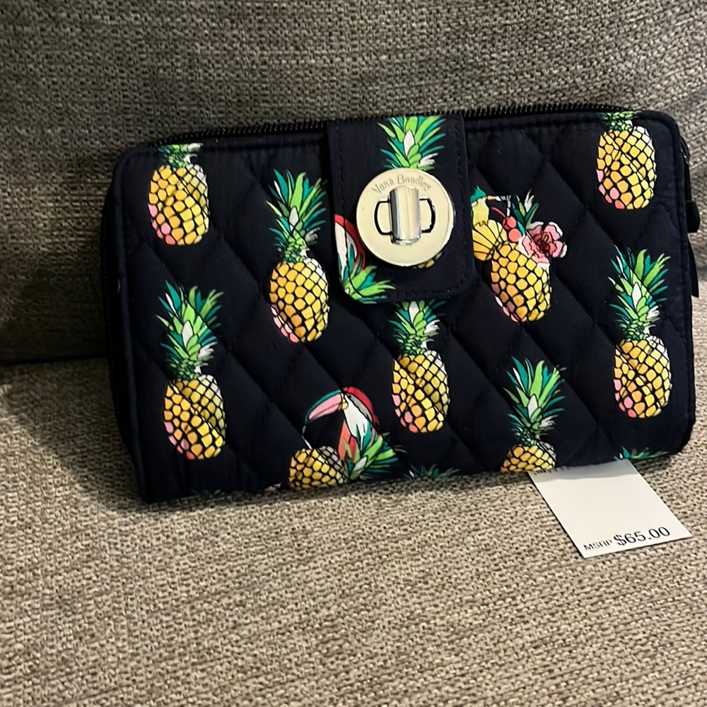 New with tags turn lock wallet vera bradley